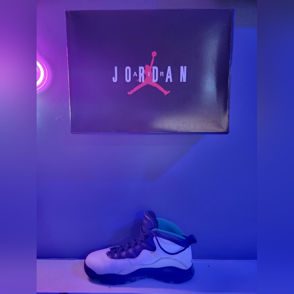 Air Jordan 10 Retro 'Seattle' 2019 - Picture 7 of 8